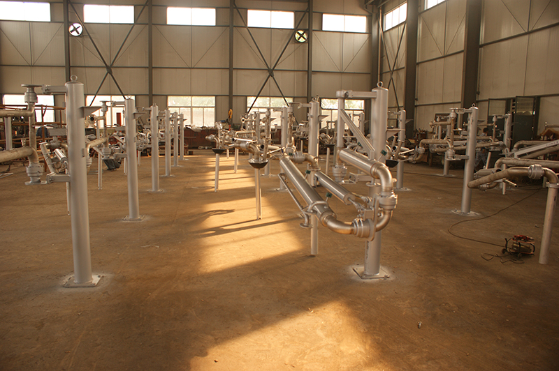 1560136268326991.jpg 襯四氟頂部裝車鶴管AL1402F1