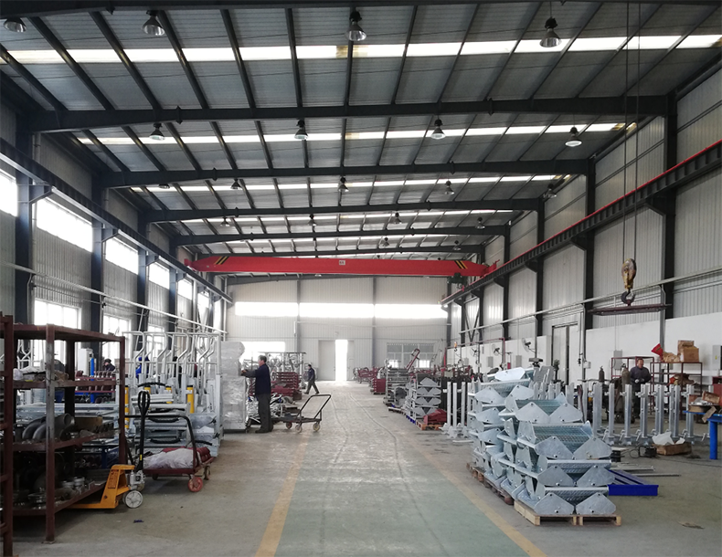 什么是扭簧式鶴管?(圖1) 車間一角