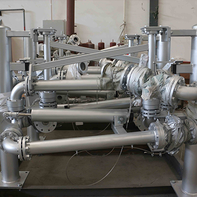 普通小規(guī)模石化廠商選用什么類型鶴管(圖1) 硫酸汽車裝車鶴管